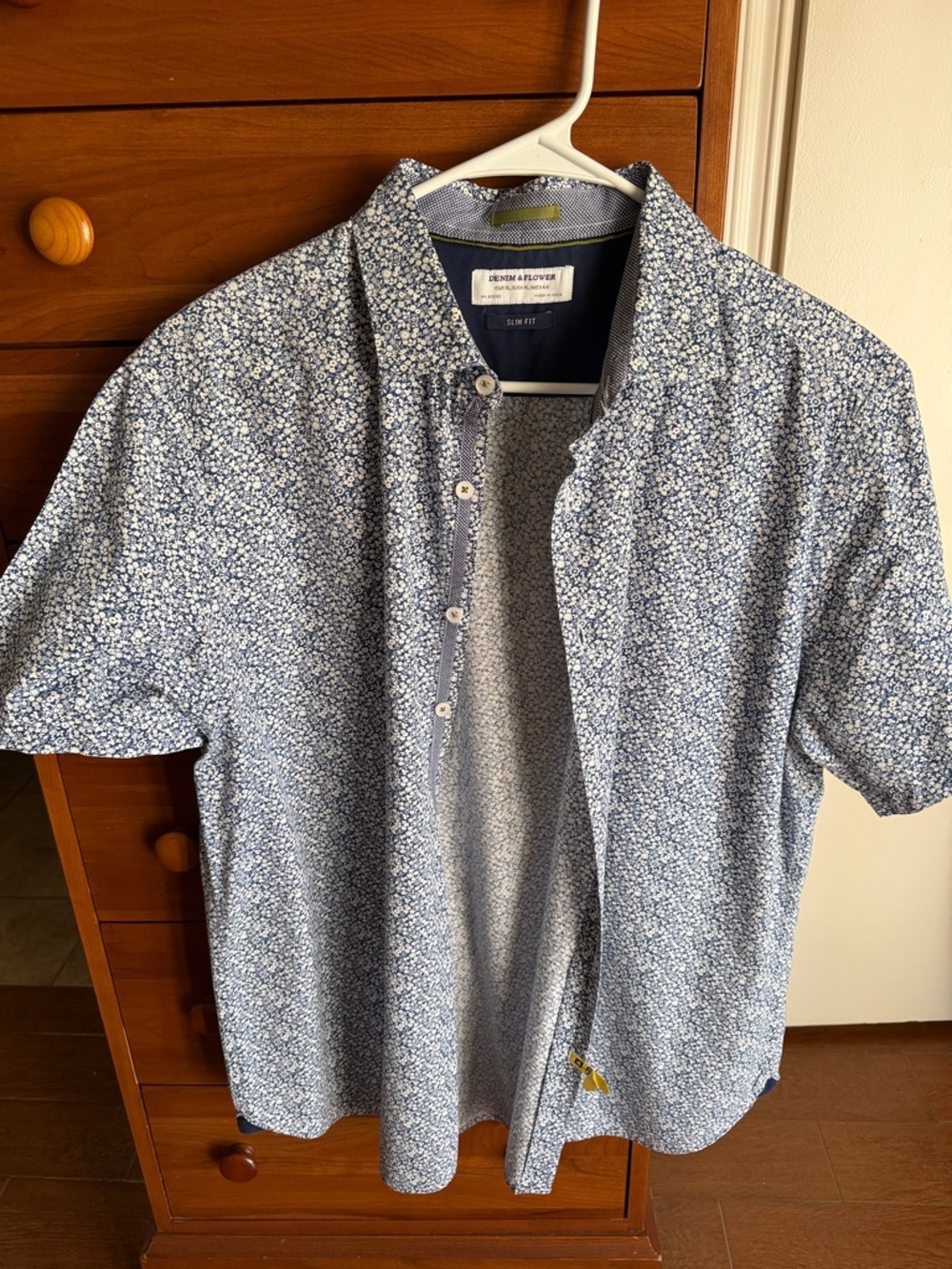 Denim & Flower Blue and White Micro Floral Short-Sleeve Button-Down Shirt